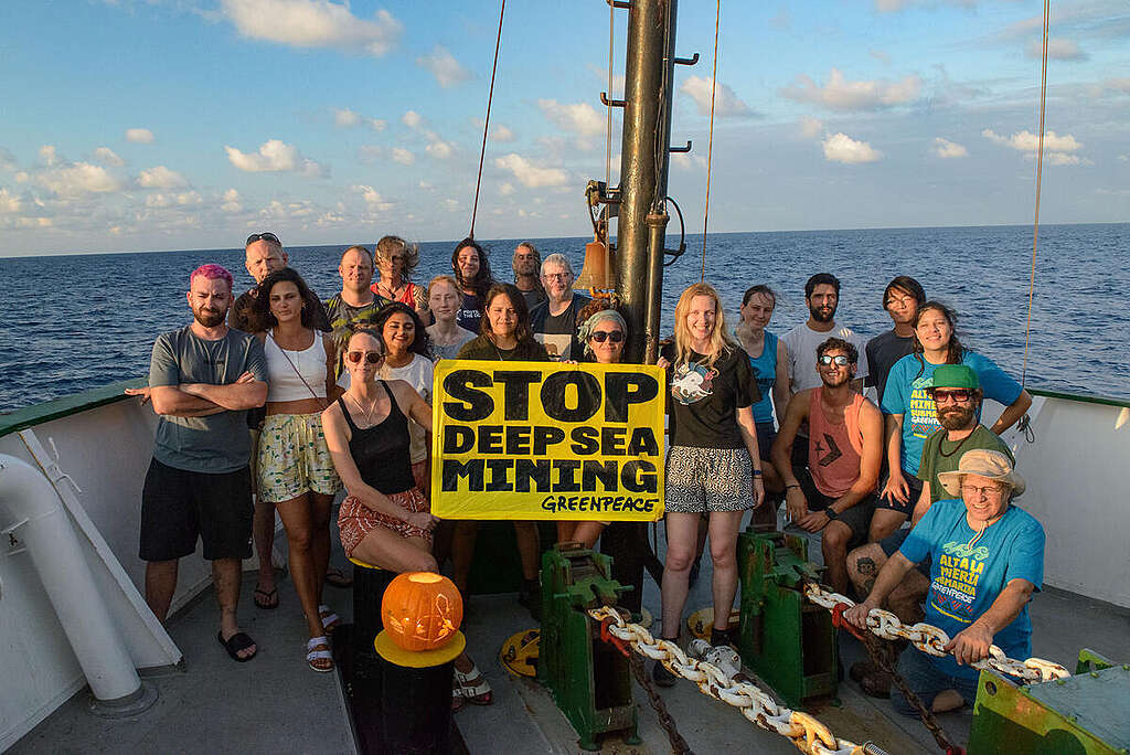 Greenpeace team on the Arctic Sunrise during the campaign against Deep Sea Mining. © Martin Katz / Greenpeace